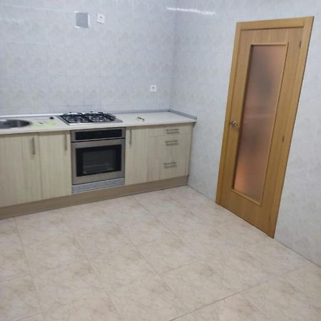 Piso Por Habitaciones En Gijón Exterior foto