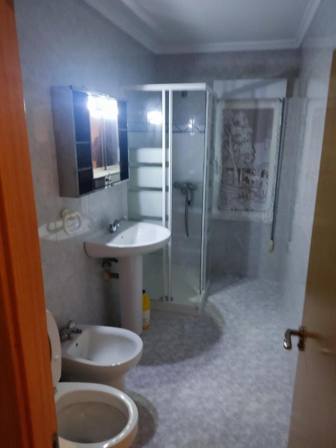 Piso Por Habitaciones En Gijón Exterior foto
